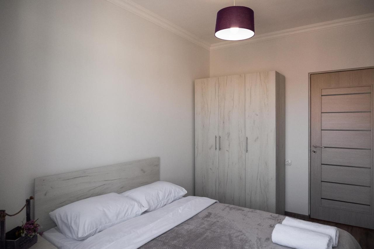 Bright Apartment On 13Th Floor Yerevan Exterior photo