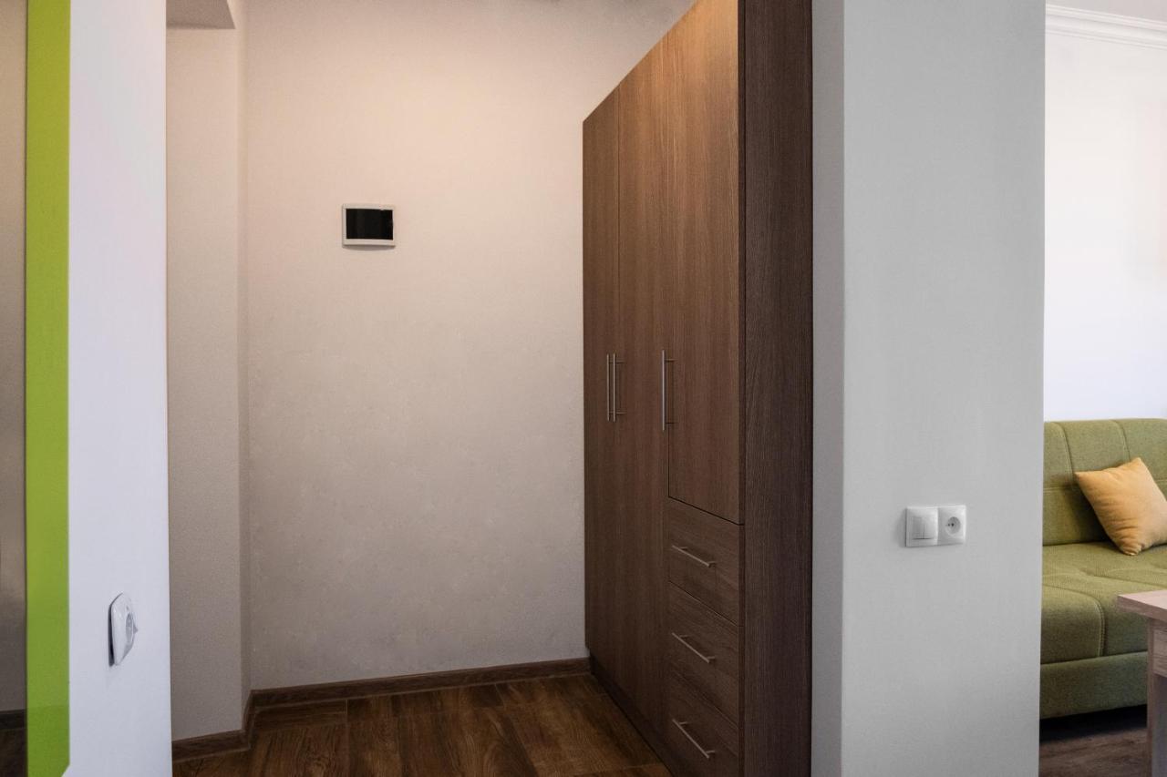 Bright Apartment On 13Th Floor Yerevan Exterior photo